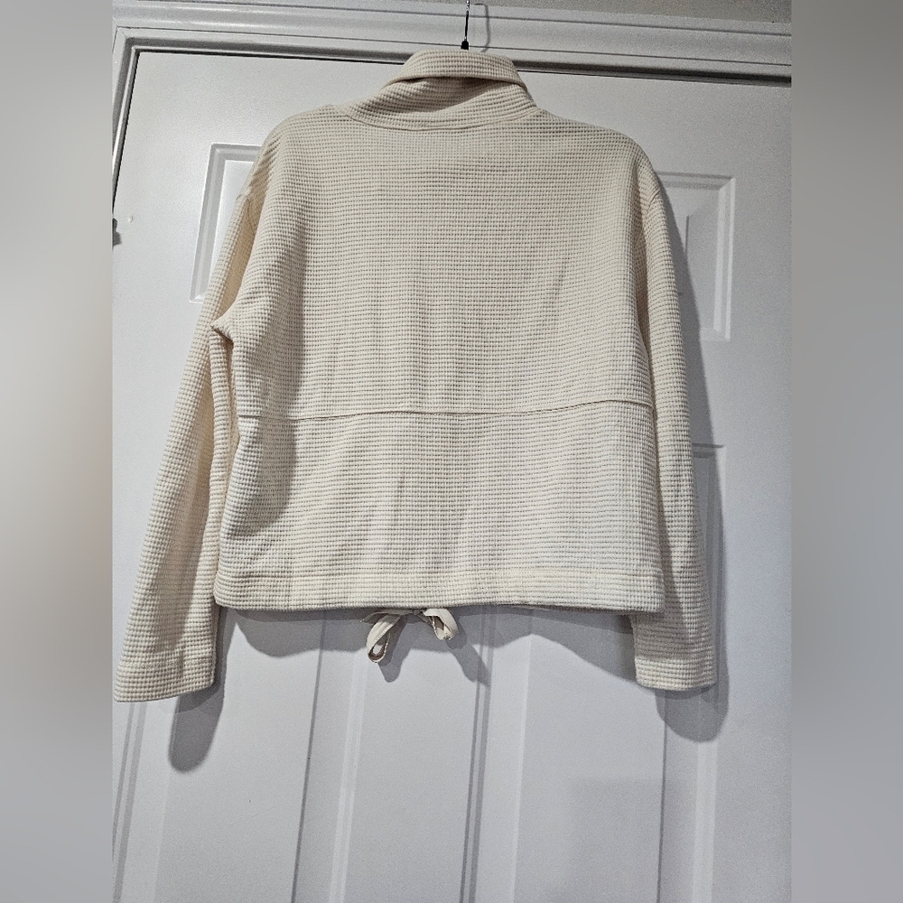 Club Monaco pullover ribbed top with ribbon pull string size small - Picture 11 of 11